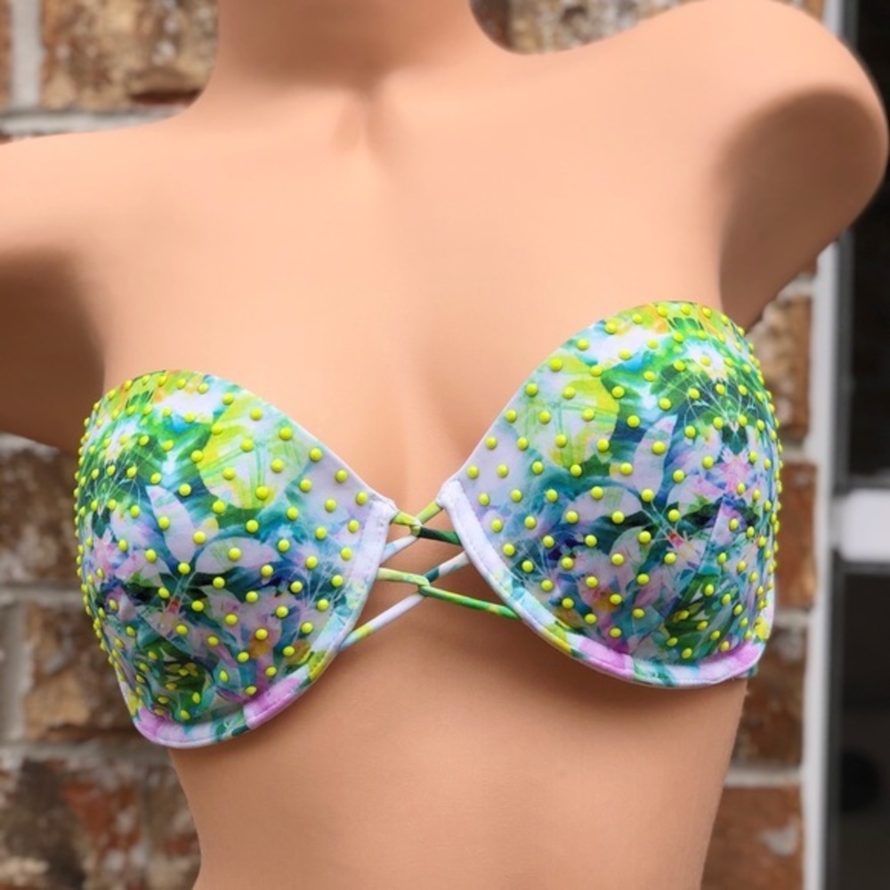 Victoria’s Secret Swimsuit Top Size 34D